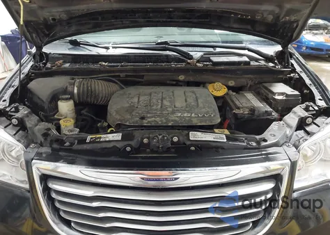 2016 Chrysler Town & Country Touring from USA, damaged, VIN 2C4RC1BG1GR247431